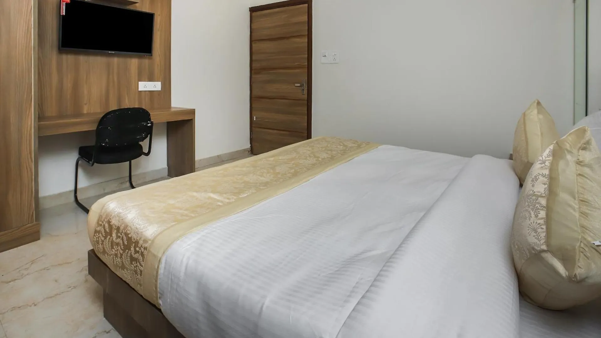 Hotel O Mint Delhi  3*, Delhi (National Capital Territory of India)