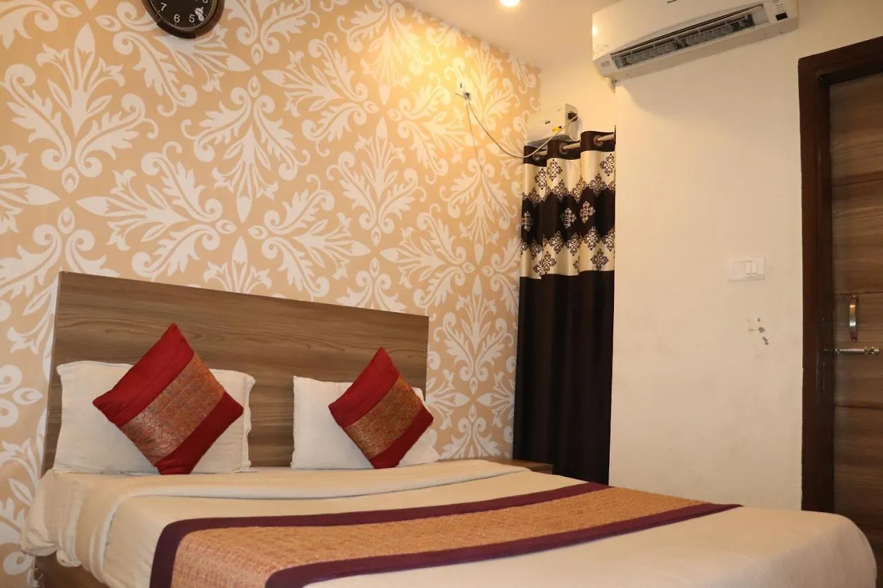Hotel O Mint Delhi